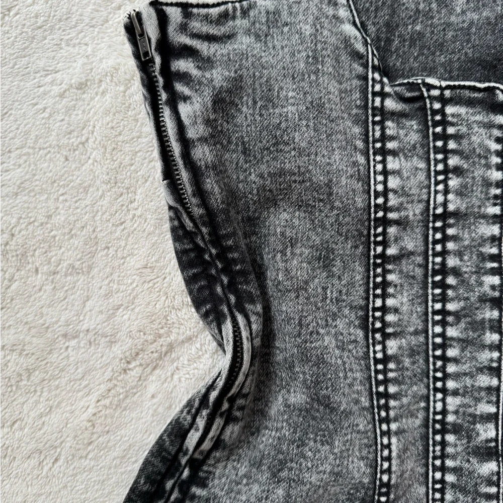 Gray Denim Western Sleeveless Dress - Picture 3 of 7
